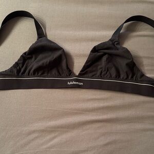 lululemon athletica license to train bra Size Small